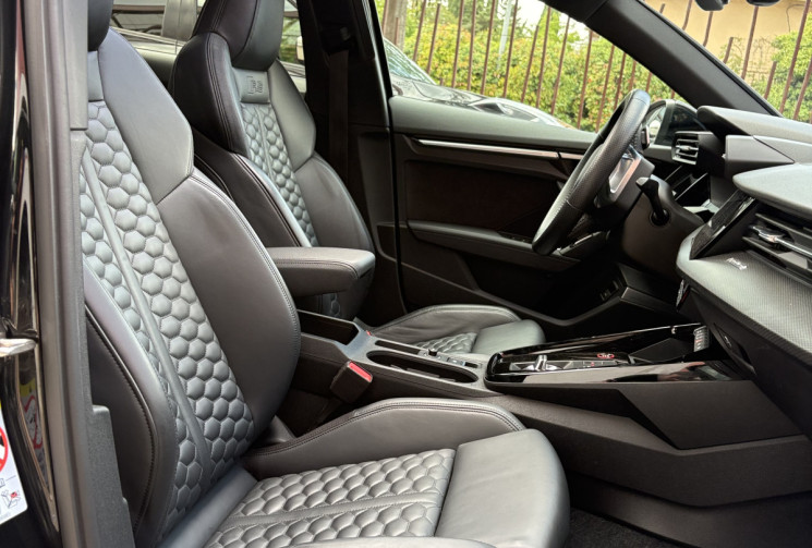 Audi RS3 SPORTBACK 2.5 TFSI 400ch 8Y Française / 1e main / Suivi complet/très équipée/Full Black 
