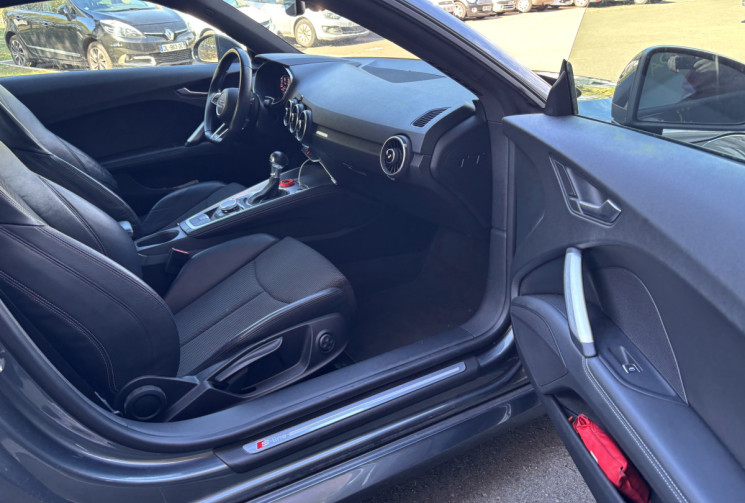 Audi TT S line 230 ch 