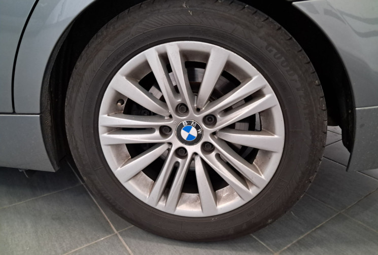 BMW SERIE 3 TOURING E91 PHASE2 318iA 143 Luxe - SUIVI ENTRETIEN - 