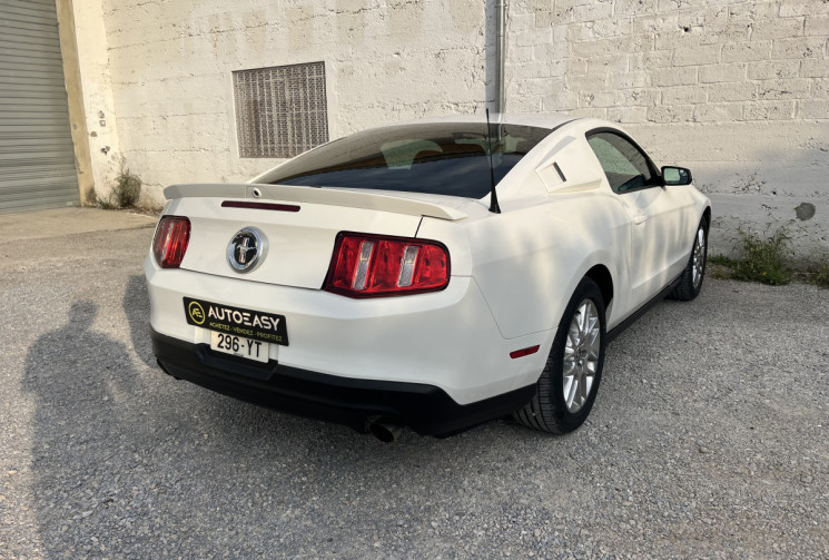 Ford MUSTANG V 3.7 V6 BVA 310 cv / HOMOLOGUEE FRANCE / TRES FAIBLE KILOMETRAGE