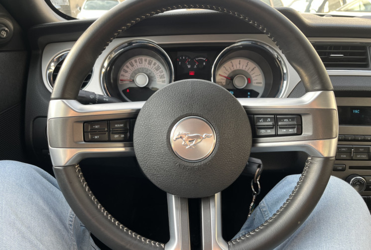 Ford MUSTANG V 3.7 V6 BVA 310 cv / HOMOLOGUEE FRANCE / TRES FAIBLE KILOMETRAGE