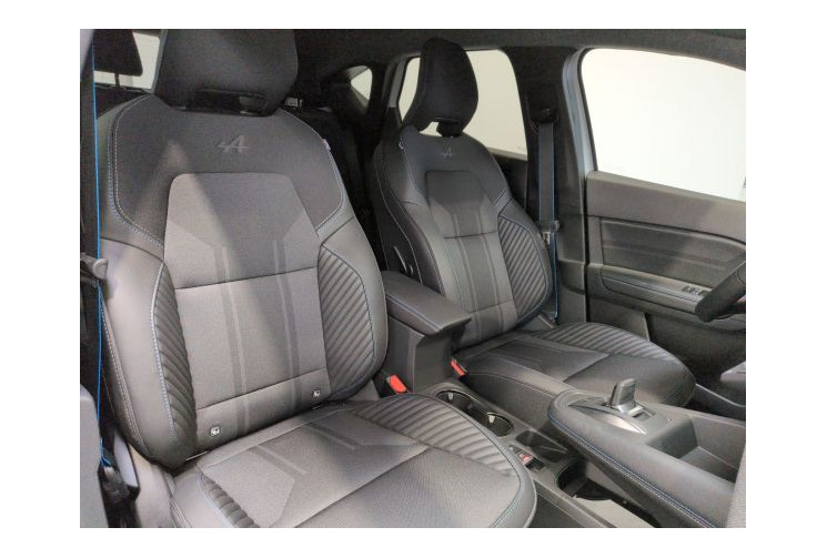 Renault CAPTUR II esprit Alpine E-Tech full hybrid 160 ch Blanc Nacré / Toit Noir