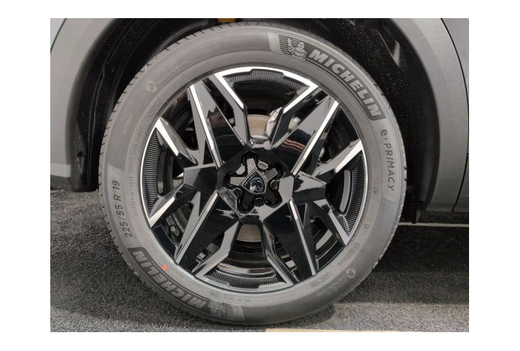 Peugeot 5008 III GT Exclusive Hybrid 145 ch e-DCS6 Gris Titan/Toit Noir