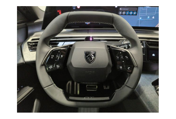 Peugeot 5008 III GT Exclusive Hybrid 145 ch e-DCS6 Gris Titan/Toit Noir