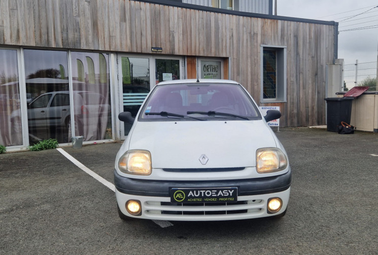 Renault Clio  II 5 Portes 1.2 i 60 / BON ETAT / ENTRETIEN COMPLET