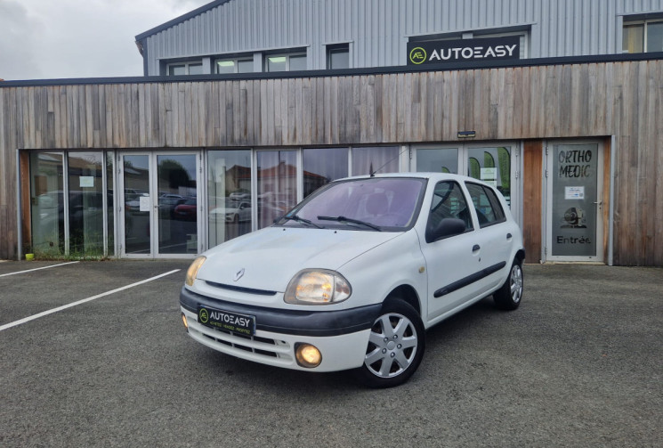 Renault Clio  II 5 Portes 1.2 i 60 / BON ETAT / ENTRETIEN COMPLET