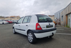 Renault Clio  II 5 Portes 1.2 i 60 / BON ETAT / ENTRETIEN COMPLET