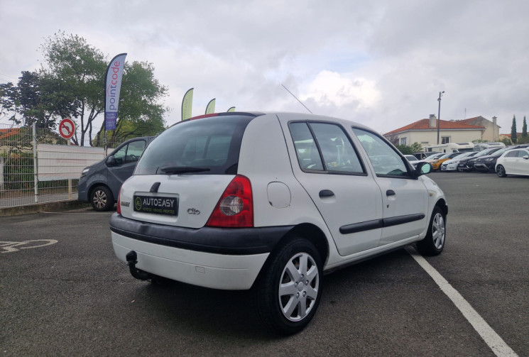 Renault Clio  II 5 Portes 1.2 i 60 / BON ETAT / ENTRETIEN COMPLET