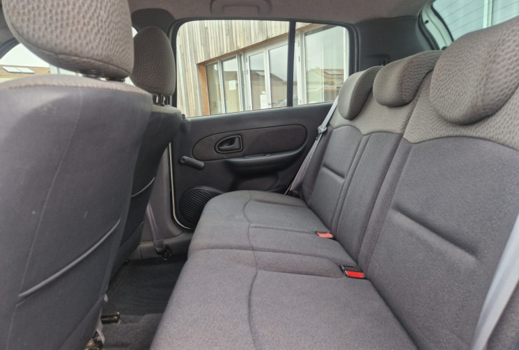 Renault Clio  II 5 Portes 1.2 i 60 / BON ETAT / ENTRETIEN COMPLET