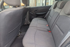 Renault Clio  II 5 Portes 1.2 i 60 / BON ETAT / ENTRETIEN COMPLET