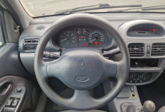 Renault Clio  II 5 Portes 1.2 i 60 / BON ETAT / ENTRETIEN COMPLET