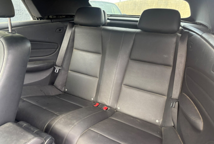 BMW Série 1 118i CABRIOLET 143 CV / EXCELLENET ETAT / INTERIEUR CUIR / GPS / BLUETOOH / SUIVI 