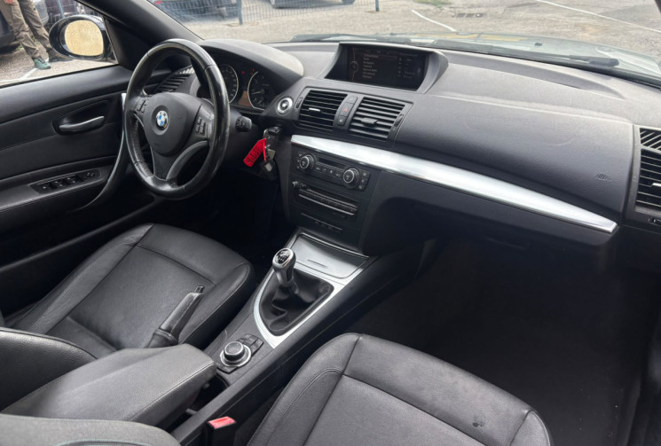BMW Série 1 118i CABRIOLET 143 CV / EXCELLENET ETAT / INTERIEUR CUIR / GPS / BLUETOOH / SUIVI 