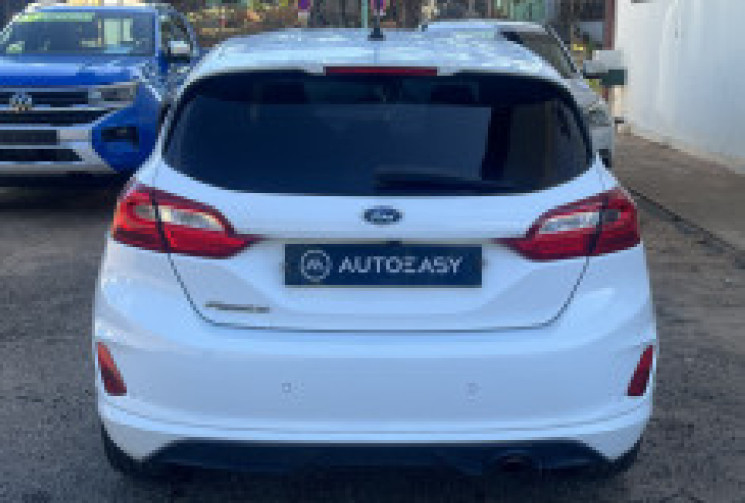 Ford Fiesta 1.0 EcoBoost 140 ST-Line // Cylindre N°1 fissuré // Vente à Professionnels uniquement ! 
