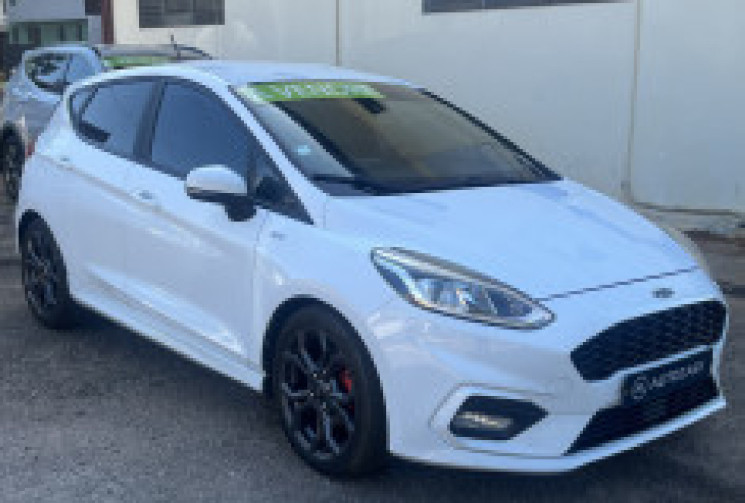 Ford Fiesta 1.0 EcoBoost 140 ST-Line // Cylindre N°1 fissuré // Vente à Professionnels uniquement ! 