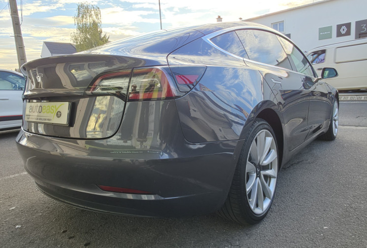 Tesla Model 3  Standard Range Plus 325 cv Boîte auto