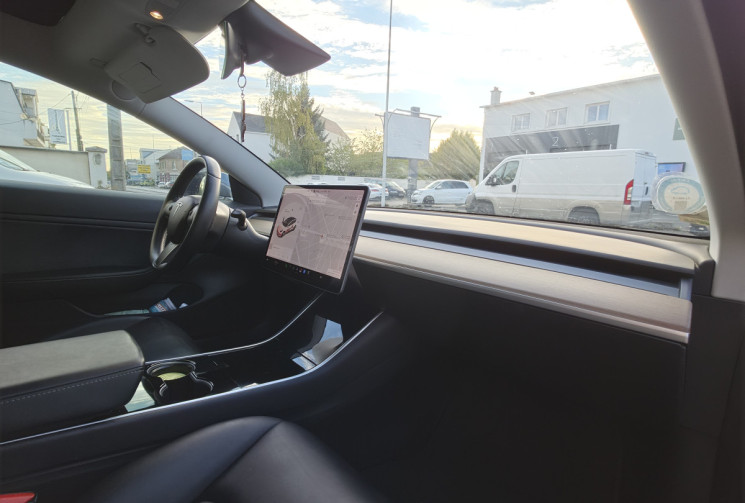 Tesla Model 3  Standard Range Plus 325 cv Boîte auto