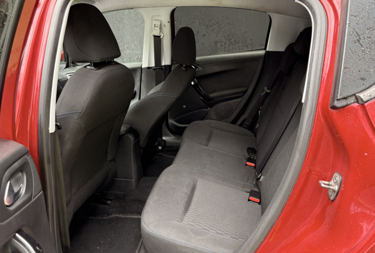 Peugeot 208 1.2 THP 110cv