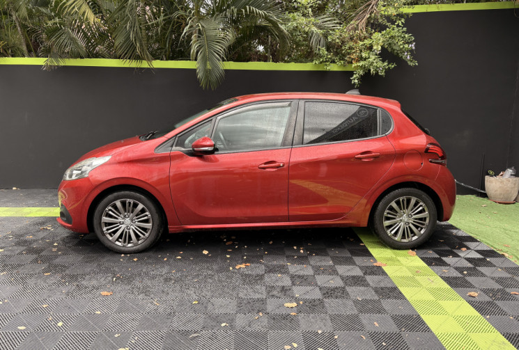 Peugeot 208 1.2 THP 110cv