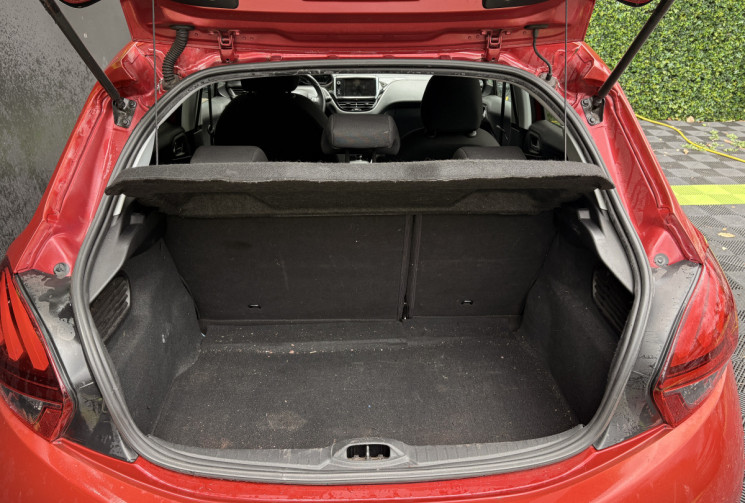 Peugeot 208 1.2 THP 110cv
