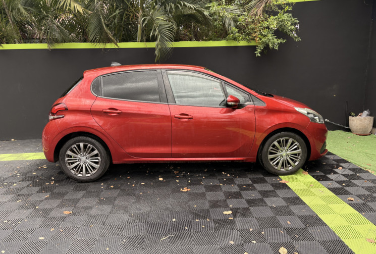 Peugeot 208 1.2 THP 110cv