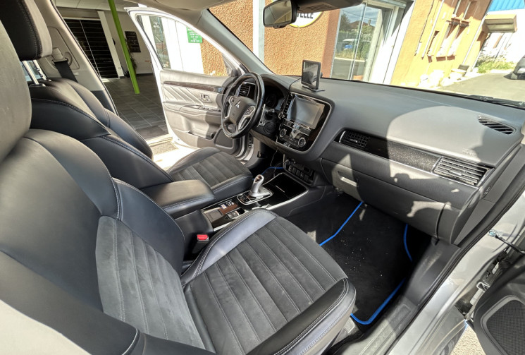 Mitsubishi OUTLANDER Intense Twin Motors 2.4 Hybride PHEV 224 cv 4 WD