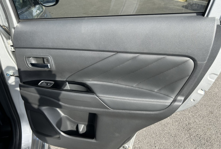 Mitsubishi OUTLANDER Intense Twin Motors 2.4 Hybride PHEV 224 cv 4 WD