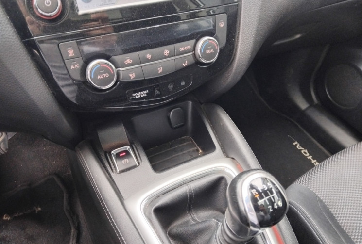 Nissan Qashqai  II 1.5 dCi  110 cv - Toit Panoramique - Suivi