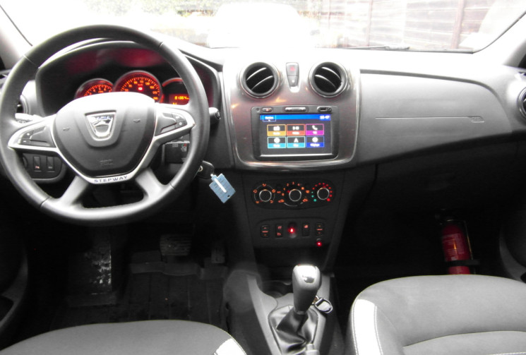 Dacia Sandero SANDERO 0.9 TCE STEPWAY PLUS EASY-R