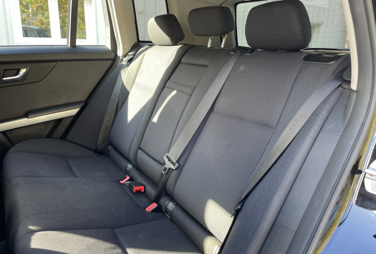 Mercedes CLASSE GLK 200 CDI BE 143 ch-Pack innovation-Sièges Chauffants-Attelage-Garantie 6 Mois 