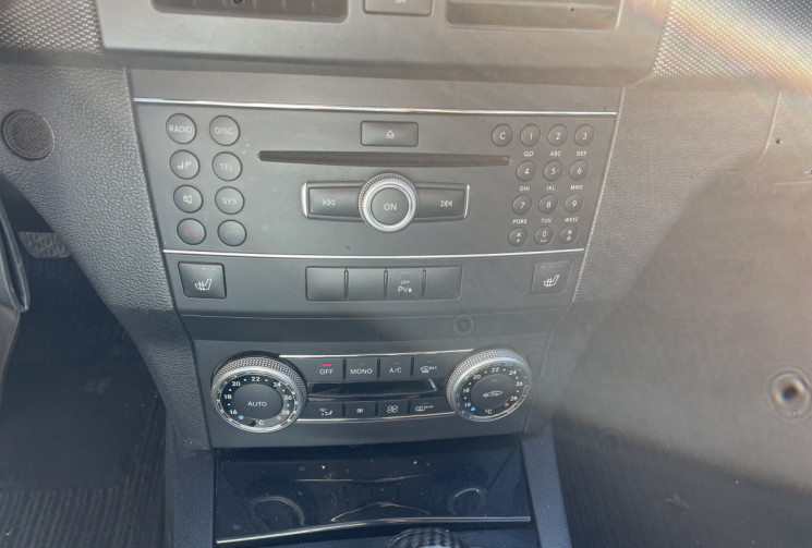 Mercedes CLASSE GLK 200 CDI BE 143 ch-Pack innovation-Sièges Chauffants-Attelage-Garantie 6 Mois 