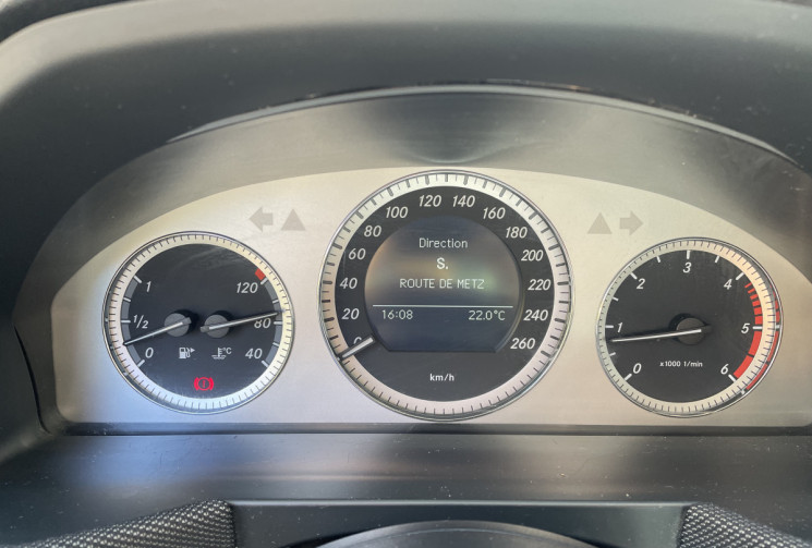 Mercedes CLASSE GLK 200 CDI BE 143 ch-Pack innovation-Sièges Chauffants-Attelage-Garantie 6 Mois 