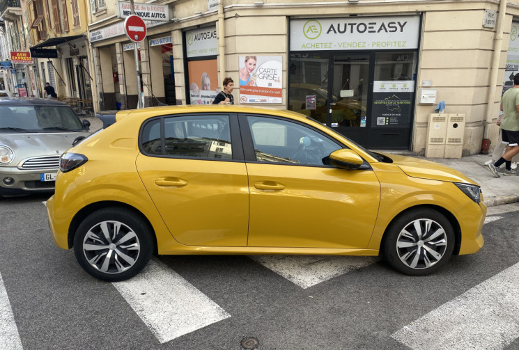 Peugeot 208 1.2 PureTech EAT8 100 CH Active DISTRI OK / 66300 KMS