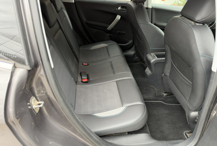 Peugeot 2008 1.2 110CV Urban Soul / 1ere main / Suivi complet / Courroie changée 