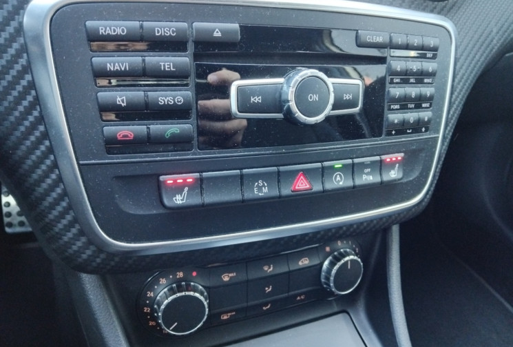 Mercedes Classe A  180 1.6 7G-DCT Fascination - Suivi 