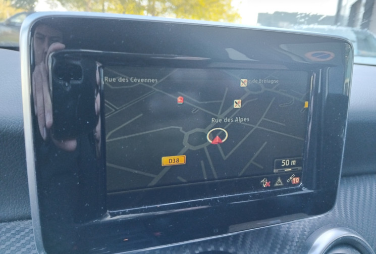 Mercedes Classe A  180 1.6 7G-DCT Fascination - Suivi 