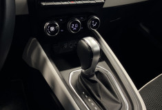 Renault CLIO V 1.6 E-TECH 140 HEV Intens - caméra 360 - Carplay - Attelage - Suivie Renault