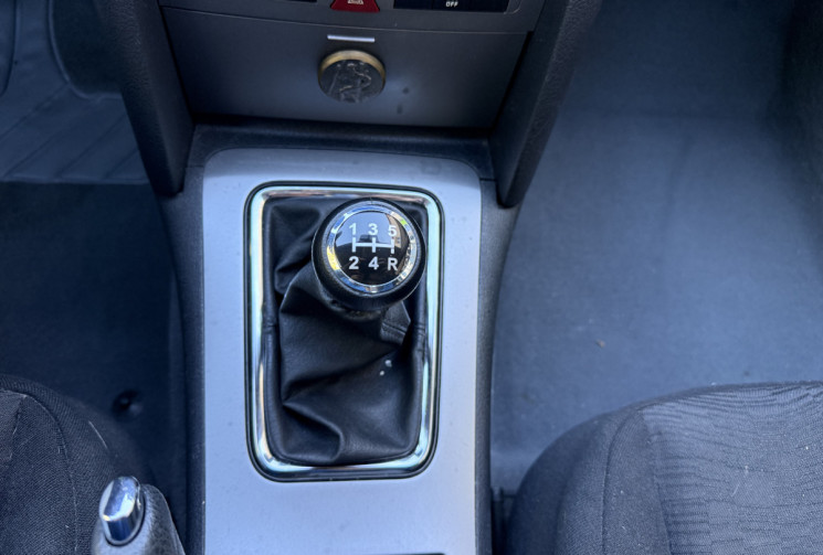 Peugeot 407 1.6 HDi 110 ch Premium Pack Limited / Propriétaire actuel depuis 2008 / Distri neuve