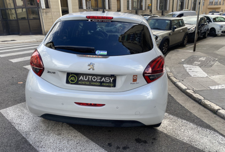Peugeot 208 1.2 110 CH ROLAND GARROS BOITE AUTO 86400 KMS