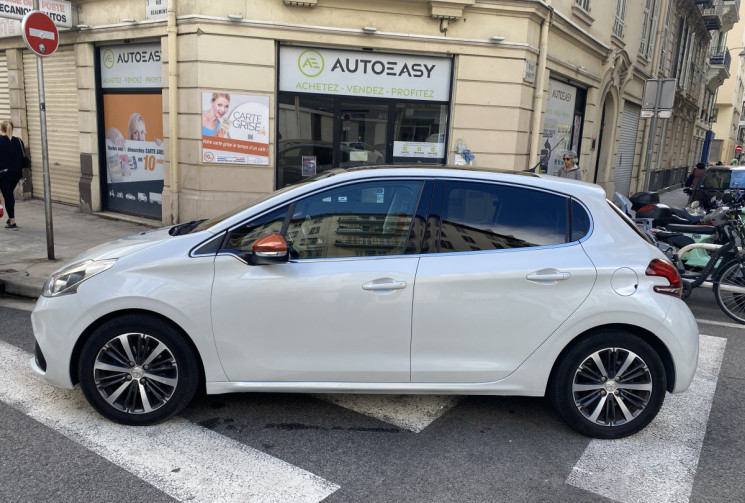 Peugeot 208 1.2 110 CH ROLAND GARROS BOITE AUTO 86400 KMS