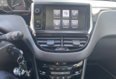 Peugeot 208 1.2 110 CH ROLAND GARROS BOITE AUTO 86400 KMS