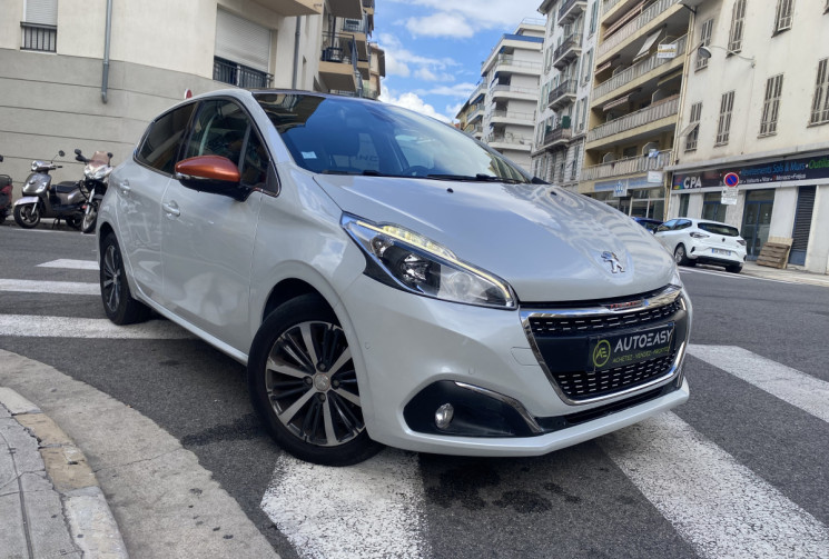 Peugeot 208 1.2 110 CH ROLAND GARROS BOITE AUTO 86400 KMS