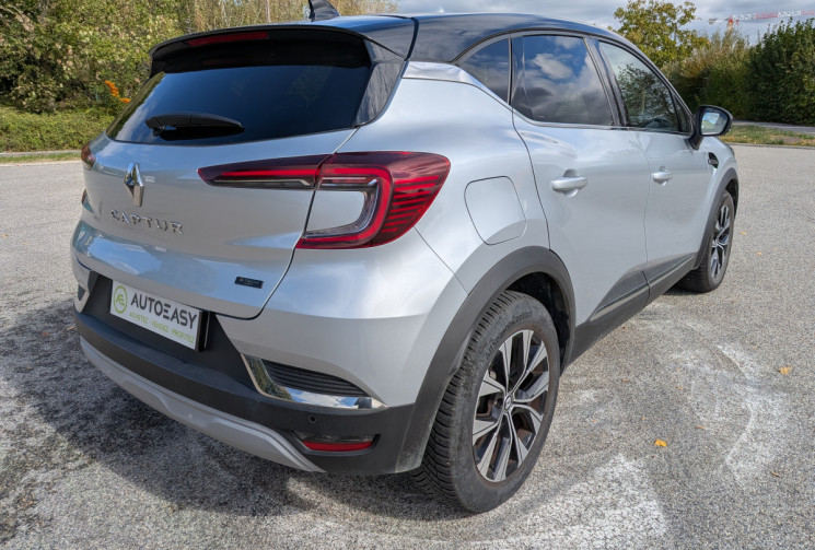 Renault Captur 1.6 E-TECH FULL HYBRID 145 TECHNO