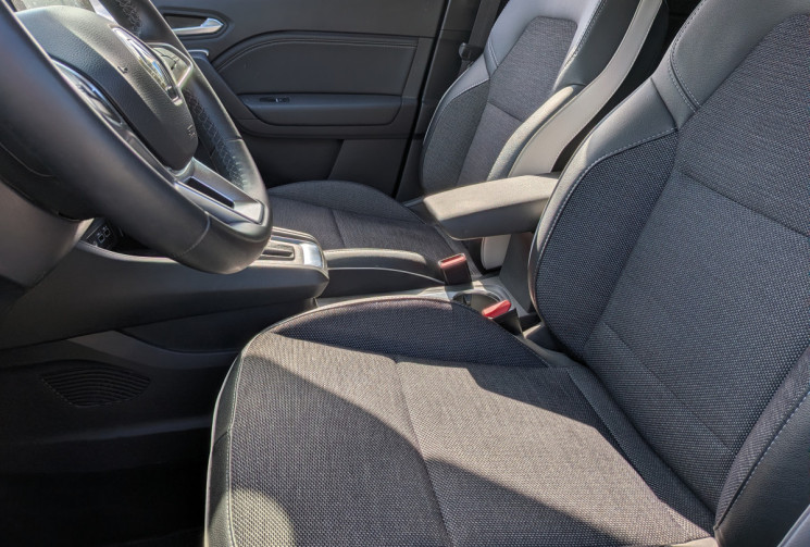 Renault Captur 1.6 E-TECH FULL HYBRID 145 TECHNO
