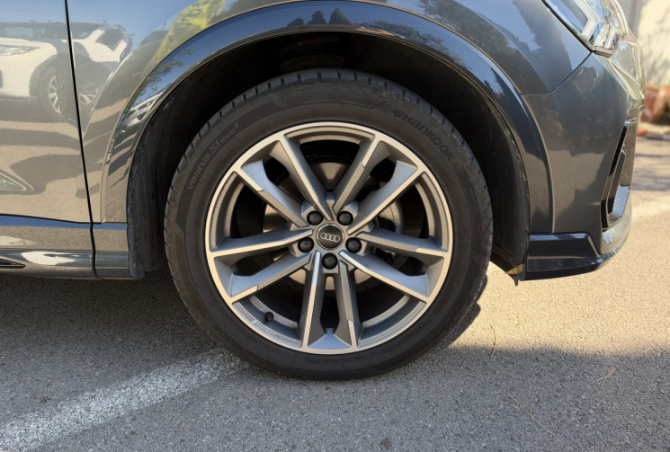 Audi Q3 S Line 35 TFSI Stronic 150cv /Super état/ Suivi Audi / Black pack/19’/Caméra/CarPlay/ Sline 