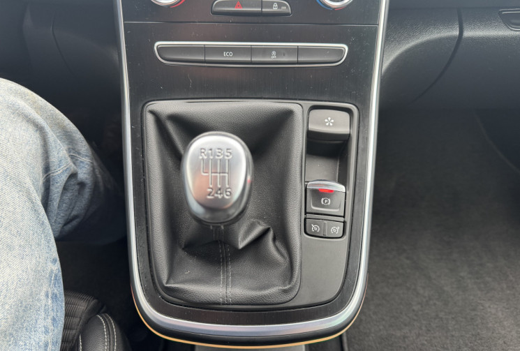 Renault GRAND SCENIC IV 1.3 Tce 16V 140 cv BUSINESS INTENS