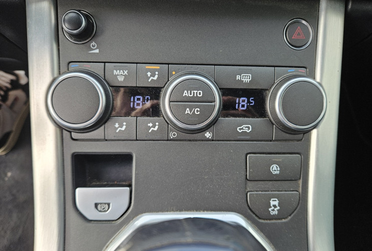 Land-Rover Range Rover Evoque 2.0 D 150 ED4 MARK BVM ATTELAGE