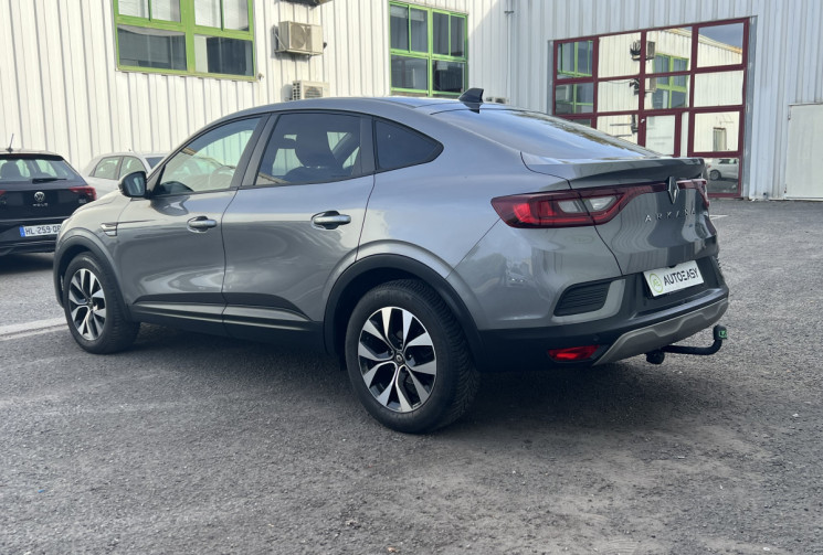 Renault Arkana business