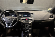 Volvo V40 D3 2.0 150cv R-DESIGN / SIEGES CUIR-ALCANTARA / RADARS AR / FEUX LED 