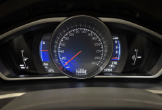Volvo V40 D3 2.0 150cv R-DESIGN / SIEGES CUIR-ALCANTARA / RADARS AR / FEUX LED 